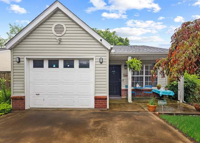 Property at 397 E Evergreen Ln, Fayetteville, AR 72703, 3 beds, 2 baths