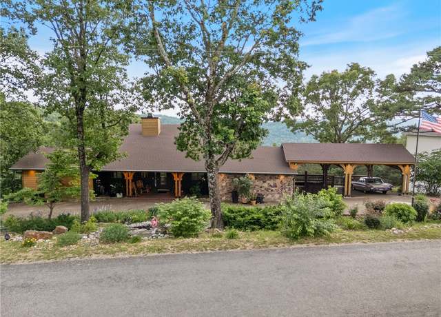 Property at 7 El Dorado Dr, Holiday Island, AR 72631, 3 beds, 2 baths
