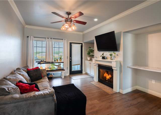Property at 904 S Lafayette St, Rogers, AR 72758, 4 beds, 2 baths