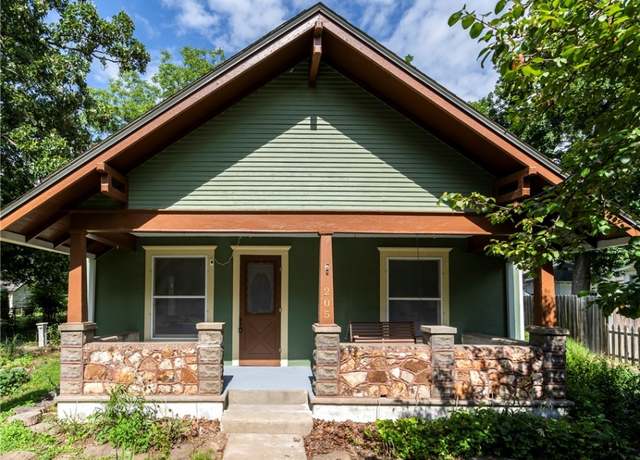 Property at 205 Otis Ave, Gentry, AR 72734, 3 beds, 2 baths