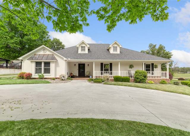 Property at 4402 Bogey Dr, Springdale, AR 72764, 4 beds, 3 baths
