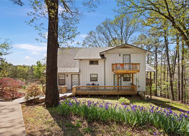 Property at 57 Quills Point Dr, Russellville, AR 72802, 3 beds, 2.5 baths