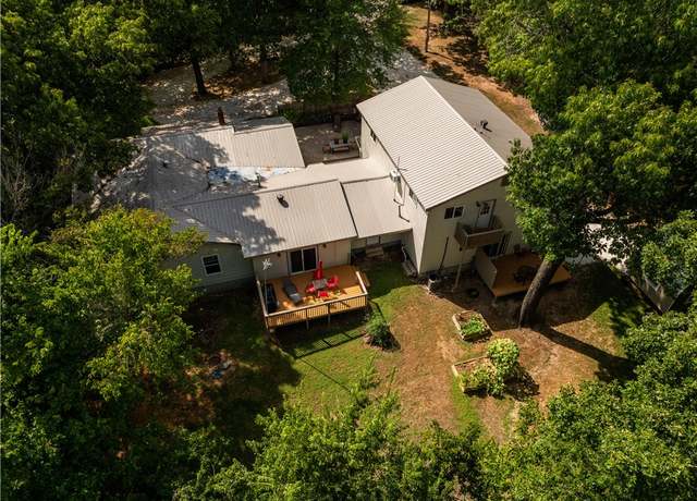 Property at 11048 Orpha Rd, Farmington, AR 72730, 7 beds, 6 baths