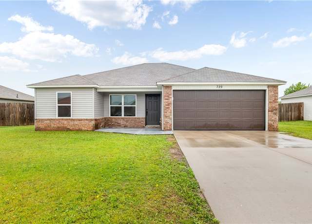 Property at 729 NW 68th Ave, Bentonville, AR 72713, 3 beds, 2 baths