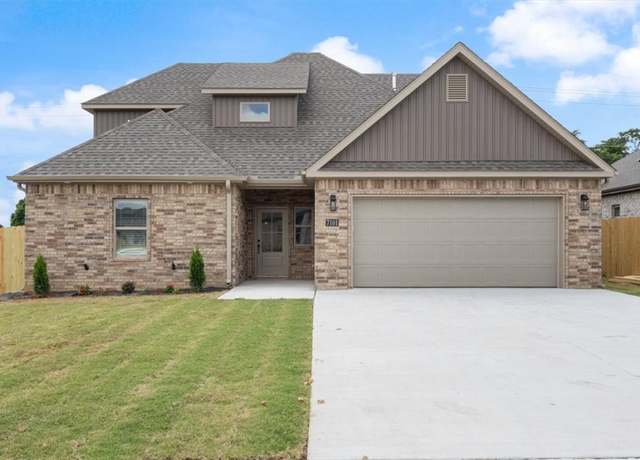 Property at 7101 SW Basswood Ave, Bentonville, AR 72713, 4 beds, 3 baths