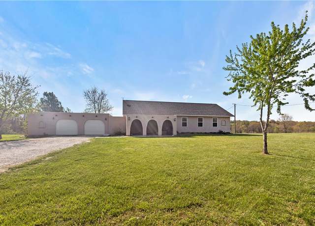 Property at 68 County Road 8492, Green Forest, AR 72638, 2 beds, 2 baths
