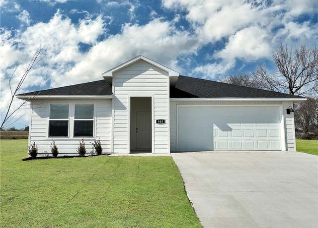 Property at 961 Sagely St, Prairie Grove, AR 72753, 4 beds, 3 baths