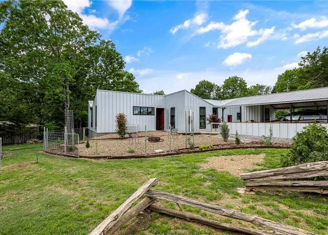 Property at 13103 Rosario Rd, Garfield, AR 72732, 3 beds, 3 baths