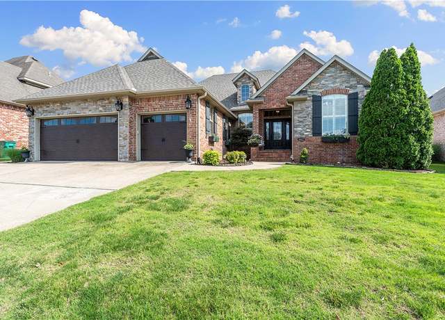 Property at 6612 W Inverness Dr, Rogers, AR 72758, 3 beds, 2.5 baths