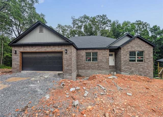 Property at 10 Greenodd Dr, Bella Vista, AR 72714, 4 beds, 2 baths