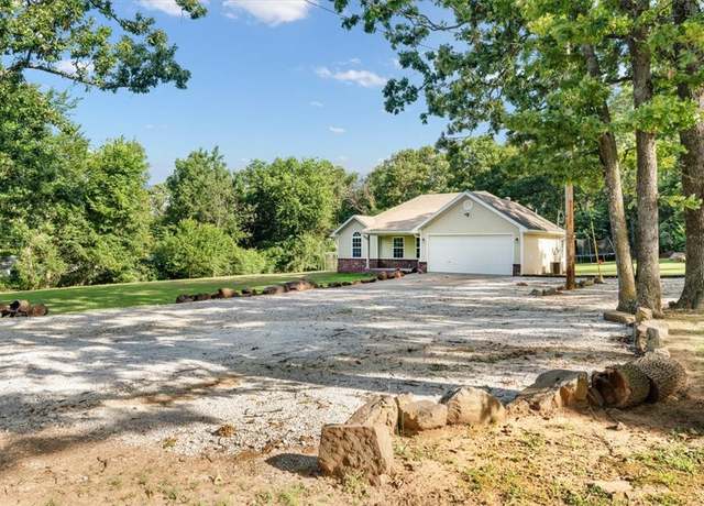 Property at 18336 E Holt Rd, Lincoln, AR 72744, 4 beds, 2 baths