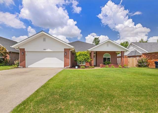 Property at 910 N 37th St, Rogers, AR 72756, 4 beds, 3 baths