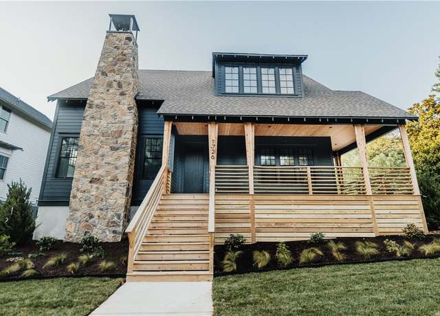 Property at 1726 W Markham Rd, Fayetteville, AR 72701, 4 beds, 3.5 baths