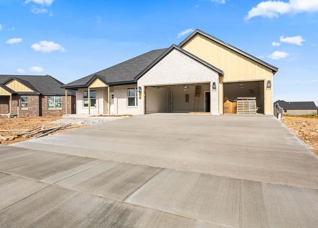 Property at 5016 Farmhouse St, Springdale, AR 72762, 4 beds, 2.5 baths