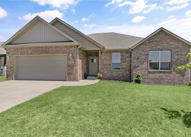Property at 1610 N Skyline Loop, Centerton, AR 72719, 4 beds, 2.5 baths