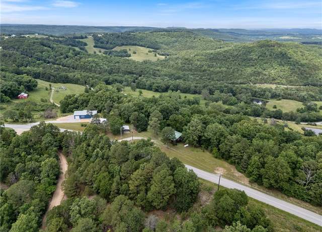 Property at 805 County Road 309, Eureka Springs, AR 72632, 3 beds, 1.5 baths