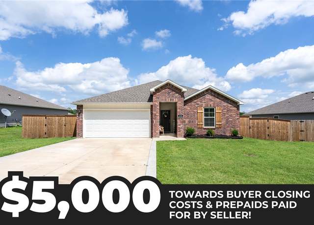 Property at 608 Comanche Dr, Gentry, AR 72734, 4 beds, 2 baths