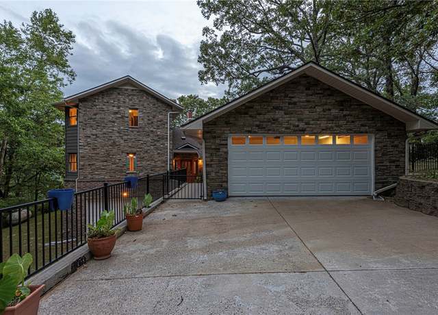 Property at 19331 Blue Springs Rd, Fayetteville, AR 72703, 5 beds, 4 baths