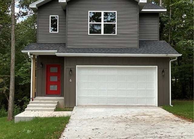 Property at 6 Duart Ln, Bella Vista, AR 72715, 2 beds, 2.5 baths