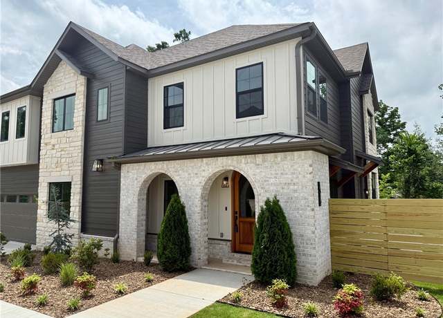 Property at 1312 Bella Vista Rd, Bentonville, AR 72712, 4 beds, 3.5 baths
