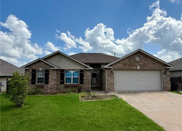 Property at 1204 Jim Mcvay, Siloam Springs, AR 72761, 4 beds, 2 baths