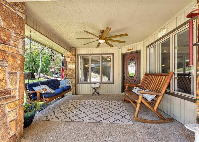 Property at 33 Wentworth Dr, Bella Vista, AR 72715, 3 beds, 3 baths