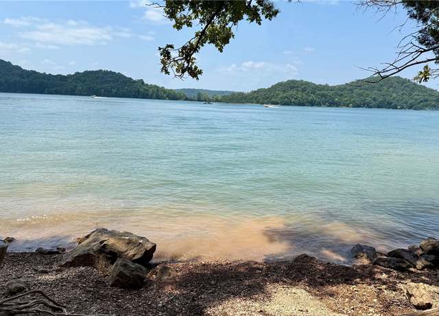 Property at 965 County Road 156, Eureka Springs, AR 72632, 3 beds, 3 baths