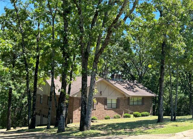 Property at 1214 Hilltop Dr, Russellville, AR 72802, 4 beds, 2.5 baths
