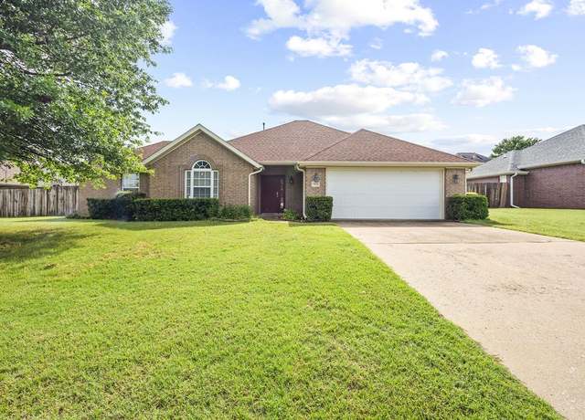 Property at 809 Irelan, Lowell, AR 72745, 3 beds, 2 baths
