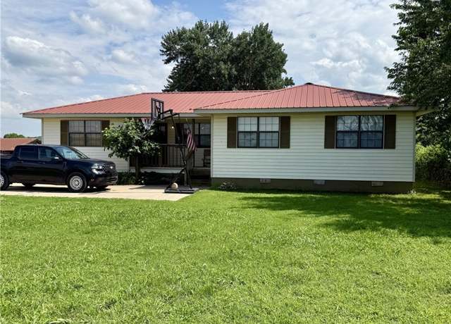 Property at 23933 J M Summers Rd, Summers, AR 72769, 3 beds, 2 baths