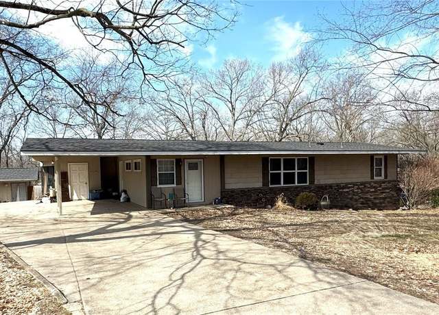 Property at 7 Worcester Dr, Bella Vista, AR 72714, 3 beds, 2 baths