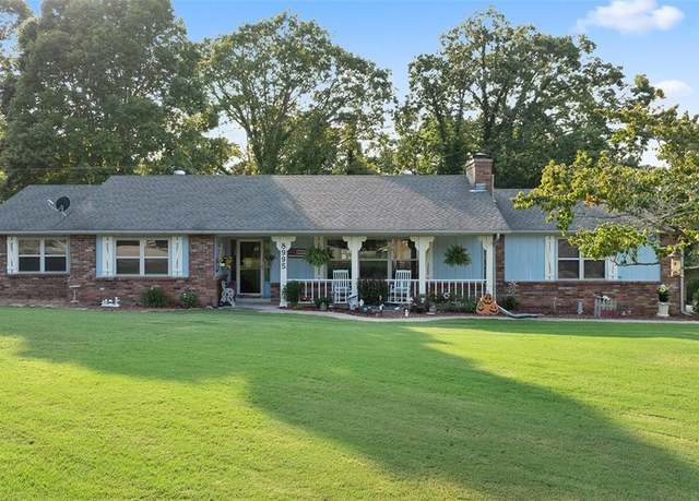 Property at 8995 N Old Dutch Rd, Rogers, AR 72756, 3 beds, 2 baths