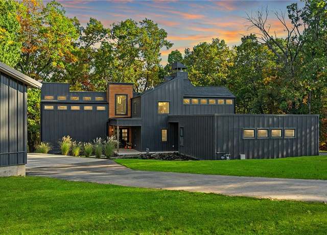 Property at 107 N Betsy Ln, Rogers, AR 72756, 4 beds, 3.5 baths