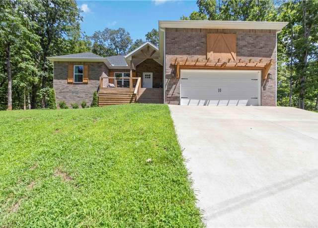 Property at 4 Beal Ln, Bella Vista, AR 72714, 3 beds, 2 baths