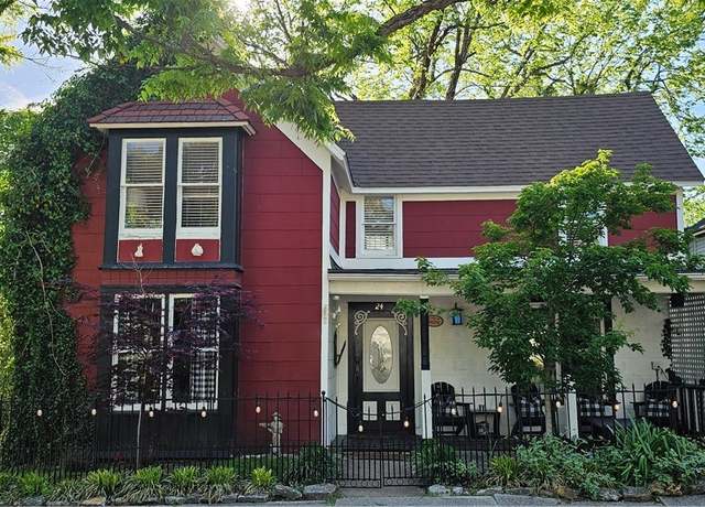 Property at 24 White St, Eureka Springs, AR 72632, 3 beds, 2 baths