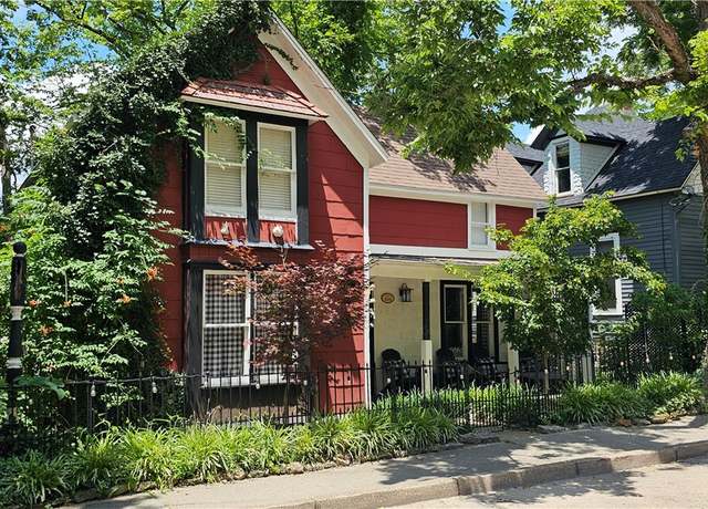 Property at 24 White St, Eureka Springs, AR 72632, 3 beds, 2 baths