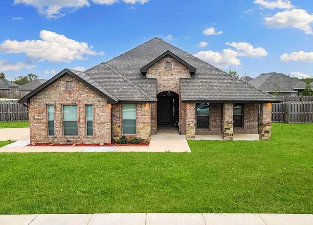Property at 2310 Carper Ln, Pea Ridge, AR 72751, 4 beds, 3 baths