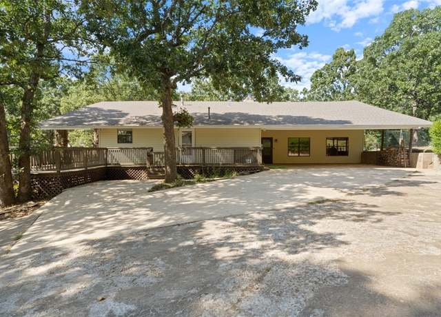 Property at 807 Paradise Ln, Huntsville, AR 72740, 3 beds, 2.5 baths