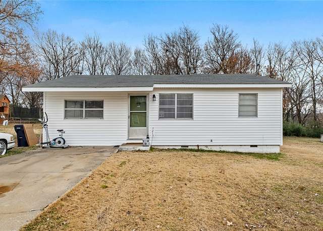 Property at 219 Marna Lynn Dr, Prairie Grove, AR 72753, 2 beds, 1 bath