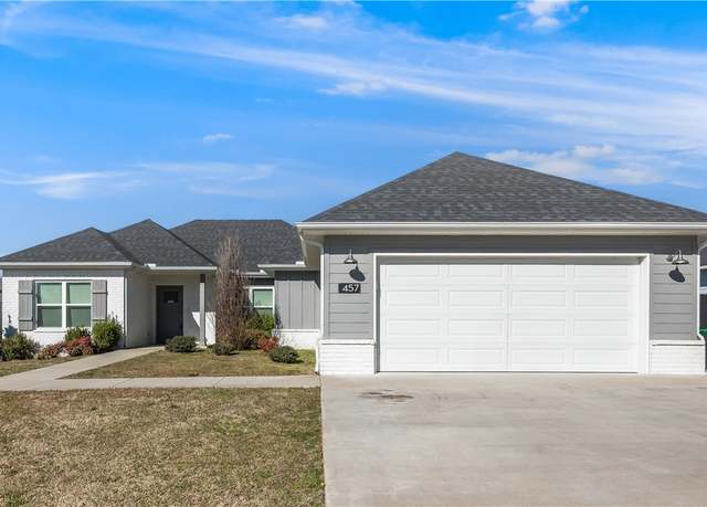 Property at 457 N Otoe St, Farmington, AR 72730, 3 beds, 2 baths
