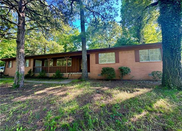 Property at 603 Marina Rd, Russellville, AR 72802, 3 beds, 2 baths