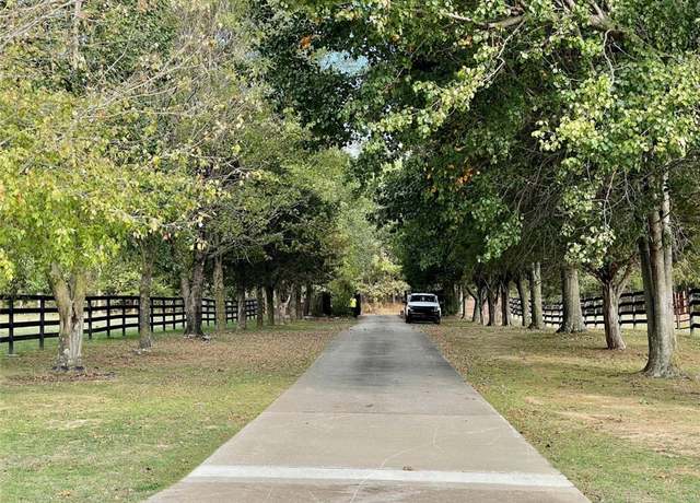 Property at 573 W Reed Valley Rd, Fayetteville, AR 72704, 5 beds, 5 baths