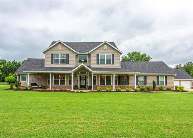 Property at 8619 W Forest Hills Dr, Fayetteville, AR 72704, 5 beds, 3.5 baths