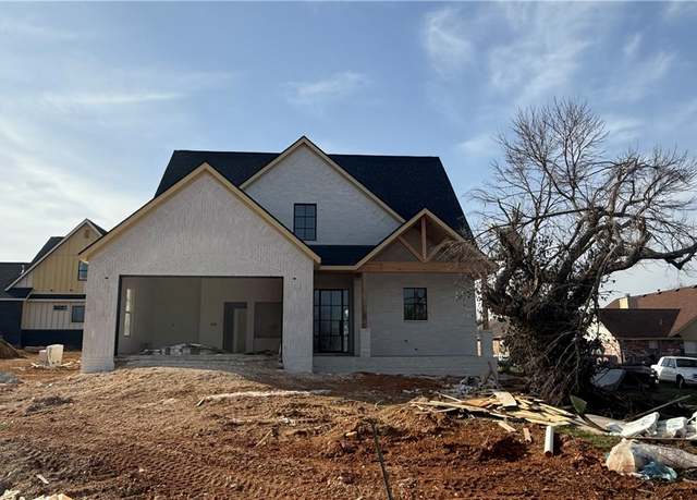 Property at 1600 S 23rd Pl, Rogers, AR 72758, 4 beds, 2.5 baths