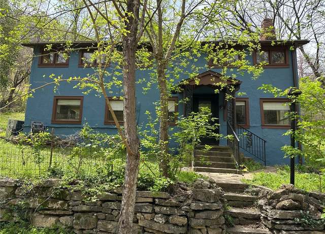 Property at 138 Mill Hollow Rd, Eureka Springs, AR 72632, 3 beds, 1 bath