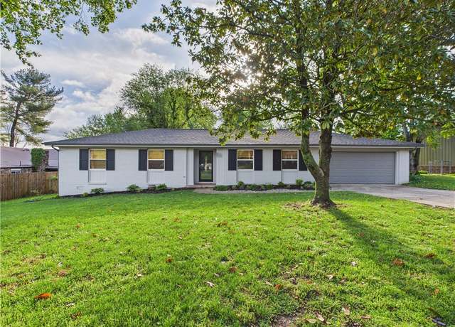 Property at 30 Mimosa Dr, Harrison, AR 72601, 3 beds, 2 baths