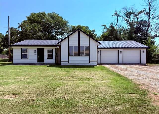 Property at 802 SE 2nd Ave, Gravette, AR 72736, 3 beds, 2 baths