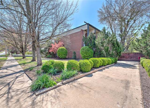 Property at 321 E Lafayette St #103, Fayetteville, AR 72701, 2 beds, 2 baths