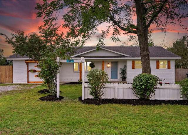 Property at 1089 Elway Dr, Springdale, AR 72764, 5 beds, 2.5 baths