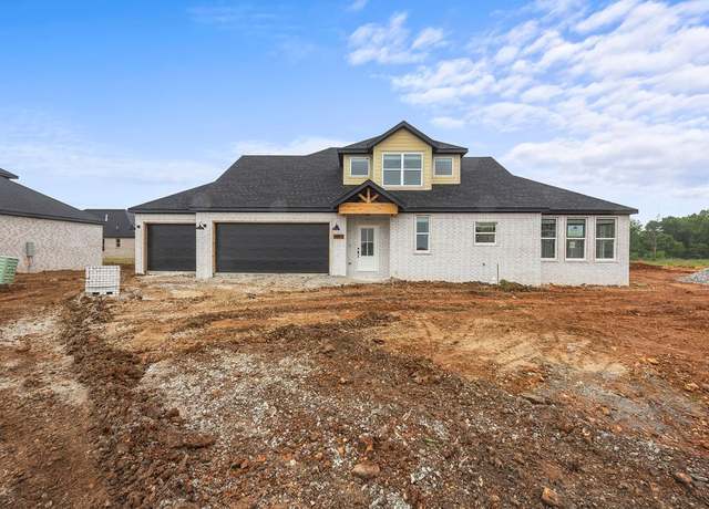 Property at 4963 Farmhouse St, Springdale, AR 72762, 4 beds, 3 baths